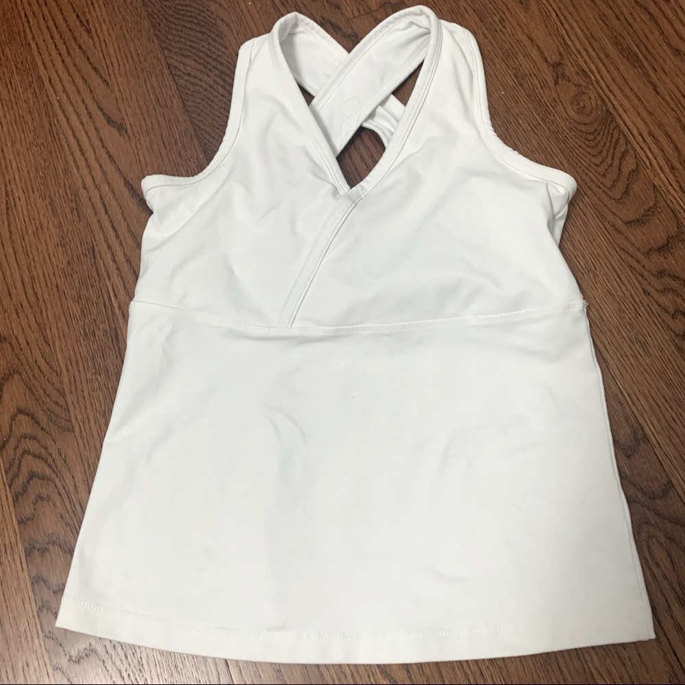 🌻 2 for $20 Lands’ End white workout tank